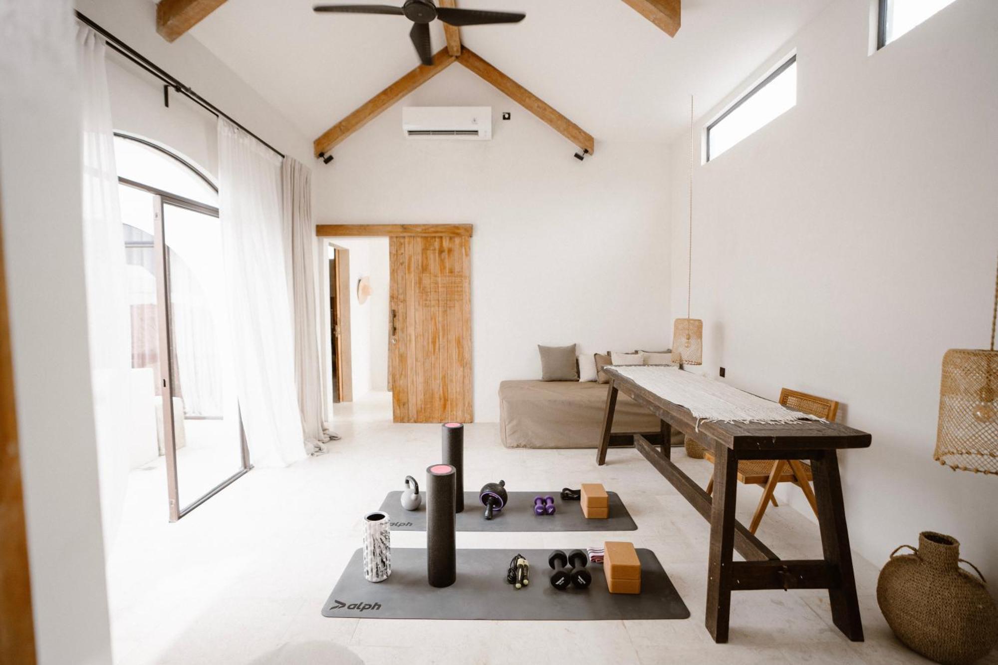 Bella - Stylish 3-bedroom Oasis With Mediterranean Charm Canggu (Bali)