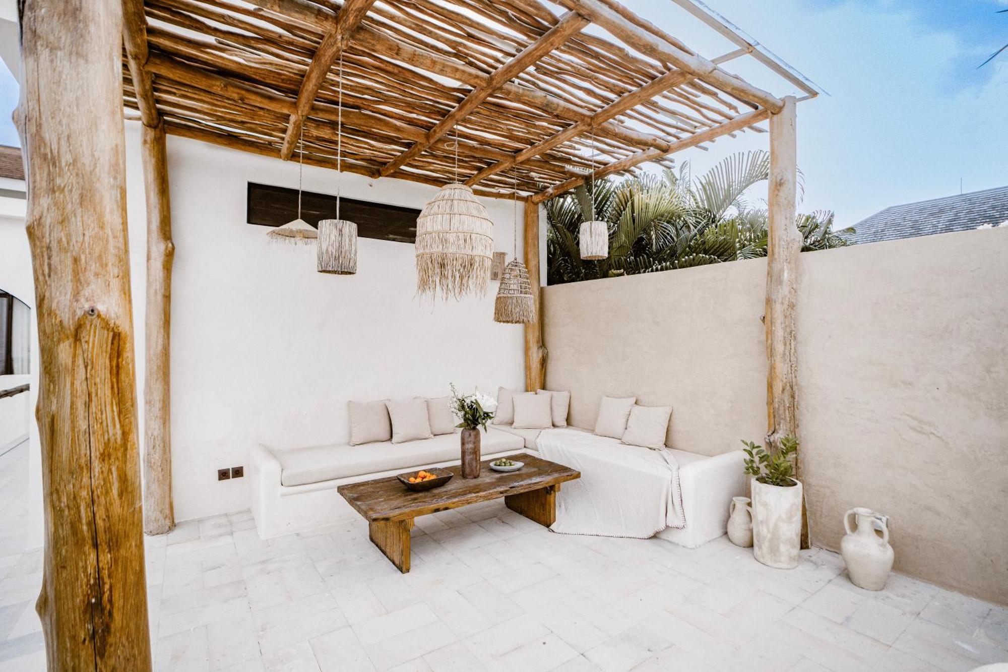 Apartment Bella - Stylish 3-bedroom Oasis With Mediterranean Charm Canggu (Bali)