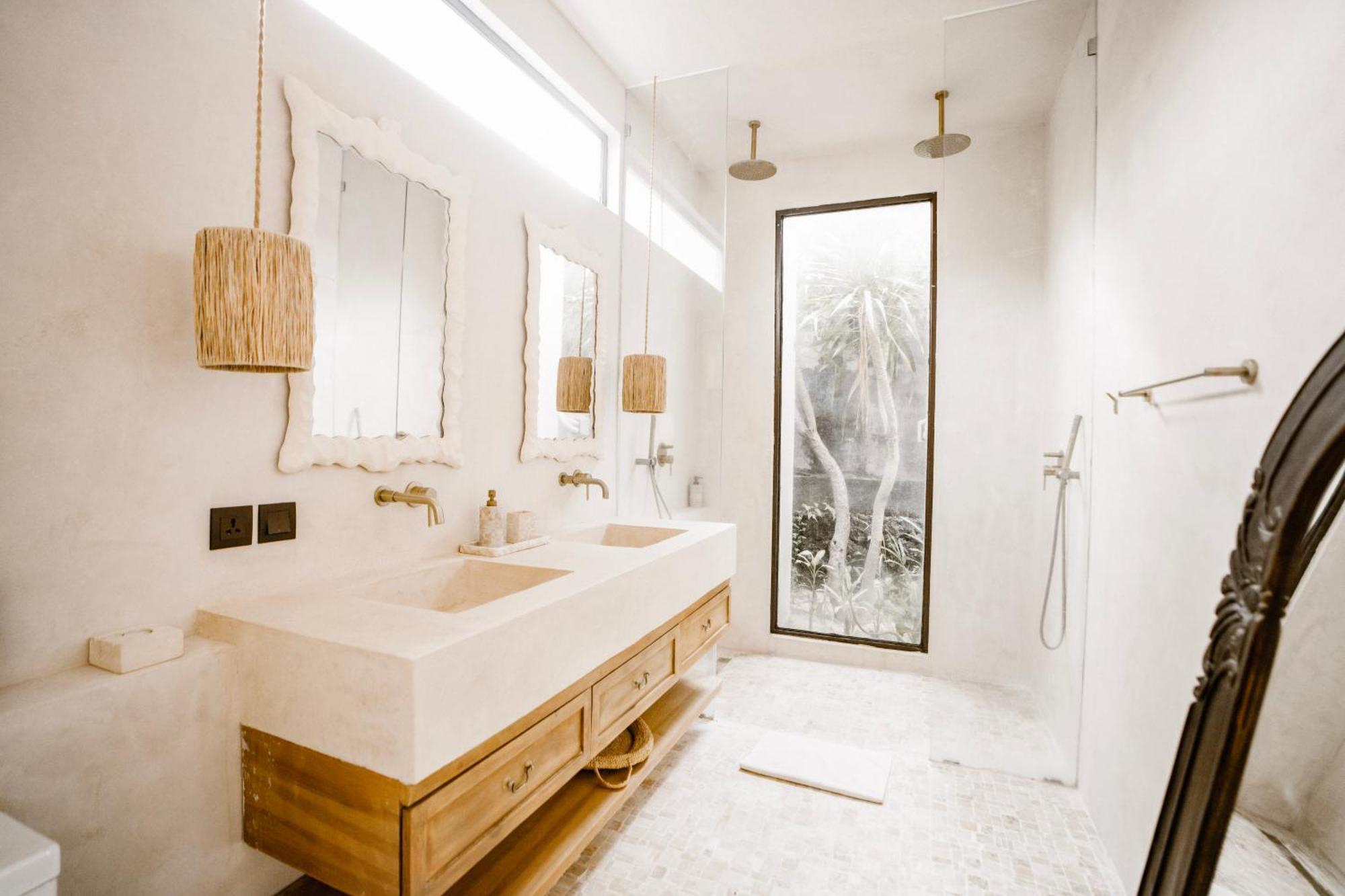 Bella - Stylish 3-bedroom Oasis With Mediterranean Charm *
