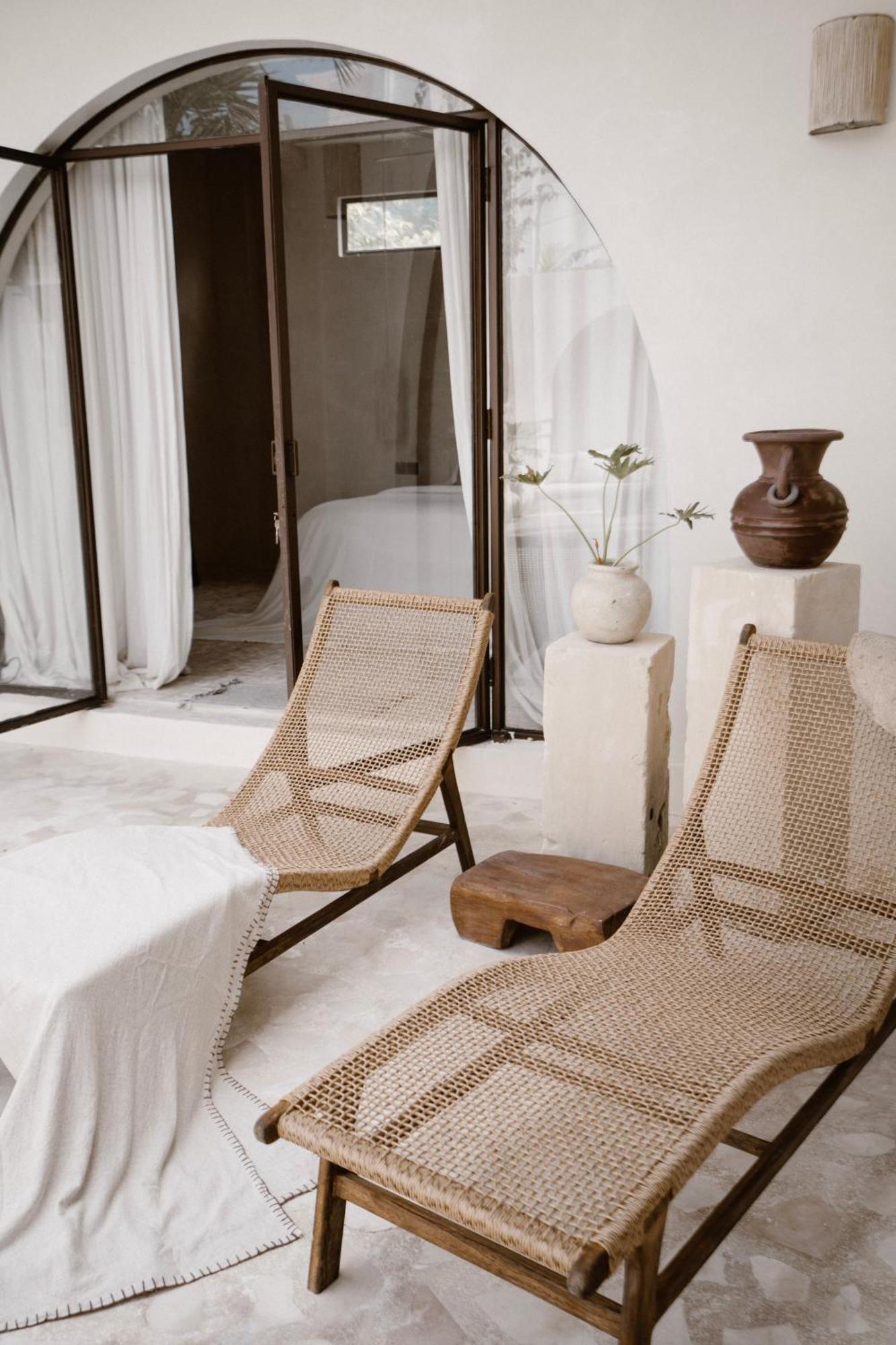 Bella - Stylish 3-bedroom Oasis With Mediterranean Charm Canggu (Bali)